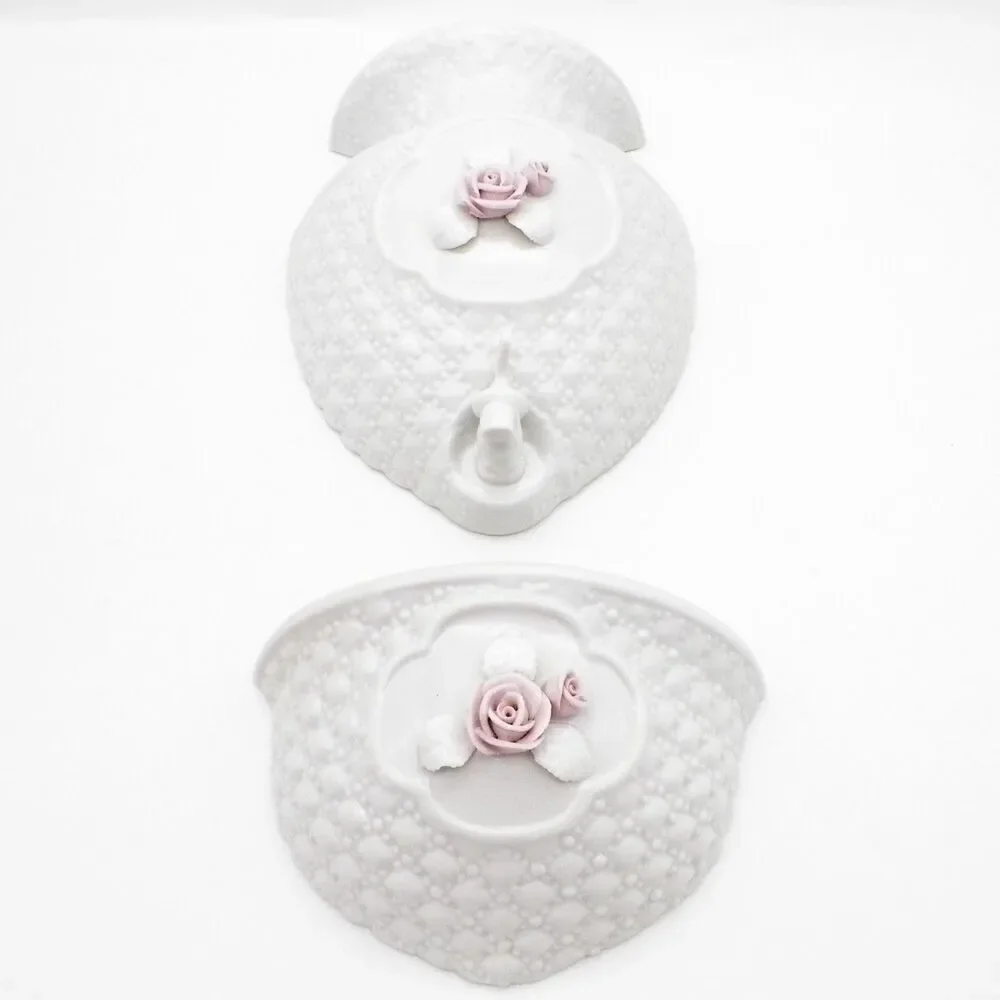 VTG Ceramic Wall Pocket Faux Lavabo MCM Embossed Quilt Pattern Applied Pink Rose